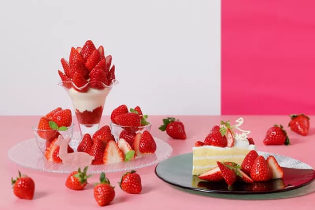 【期間限定】ホテル日航奈良で絶品いちごスイーツを堪能！豪華パフェで苺食べ比べ