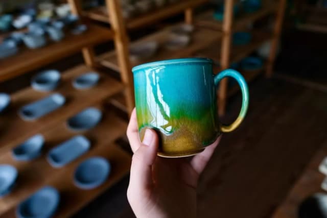 淡路島トラベルガイド：陶芸工房、Awabiware、そして島の食